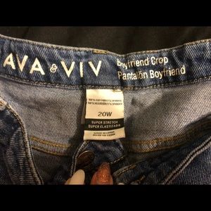 Ava & Viv Boyfriend Cropped Jeans
